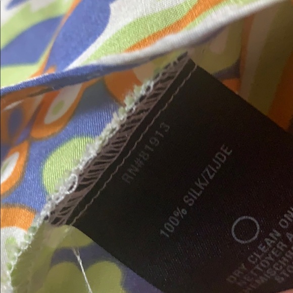 Robert Graham 100% Silk Top Summery NWT - Picture 3 of 5